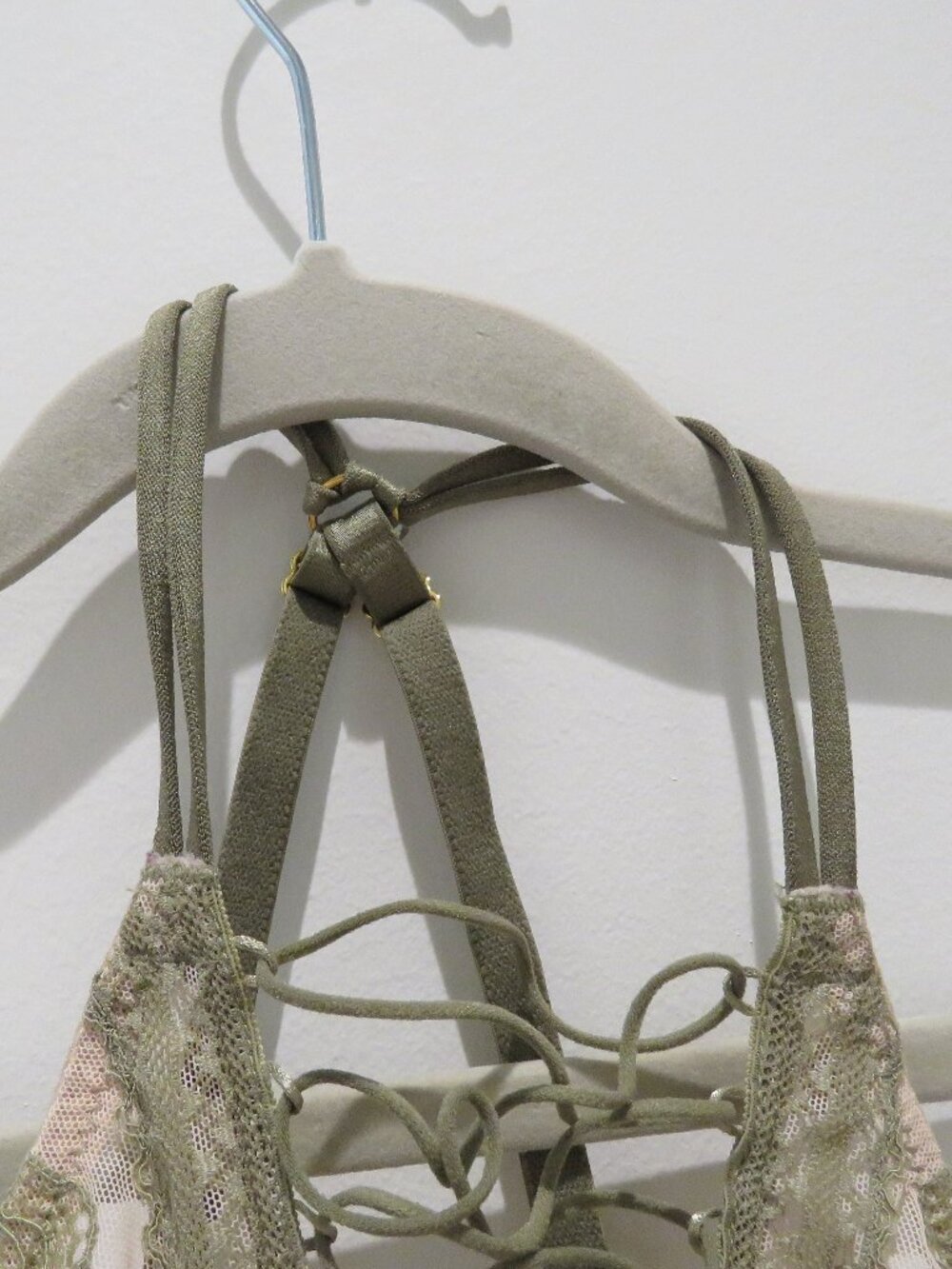 VICTORIA'S SECRET Very Sexy High Neck Lace Up Sage Green Lace Bralette XL Fairy - Picture 9 of 13
